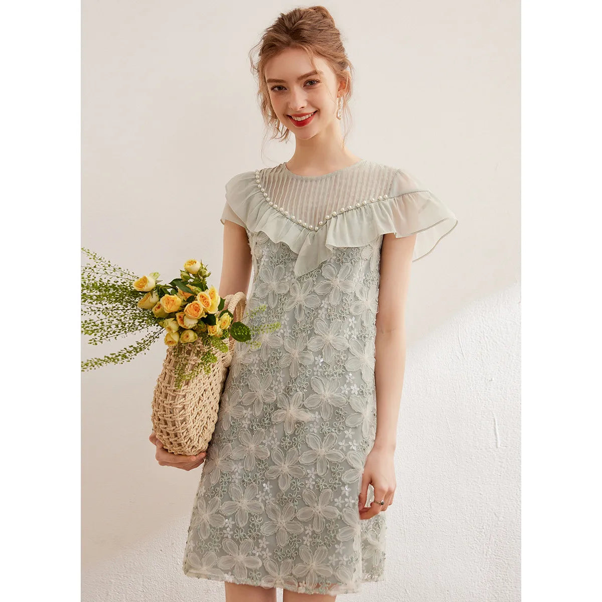 LOUIS YAO Summer Retro Embroidered Bead Skirt Elegant Round Neck Folded Ruffle Short Sleeve Dress