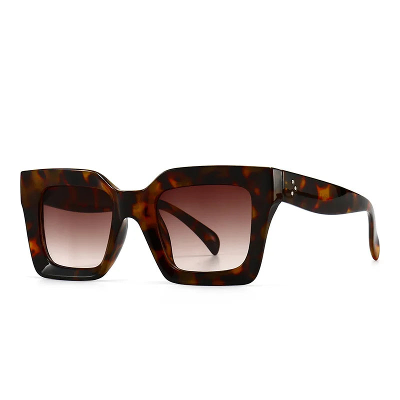 Luxury Brand Designer Sunglasses For Women Men Fashion Square Retro Shades Trending Rivets Outdoor Sun Glasses UV400