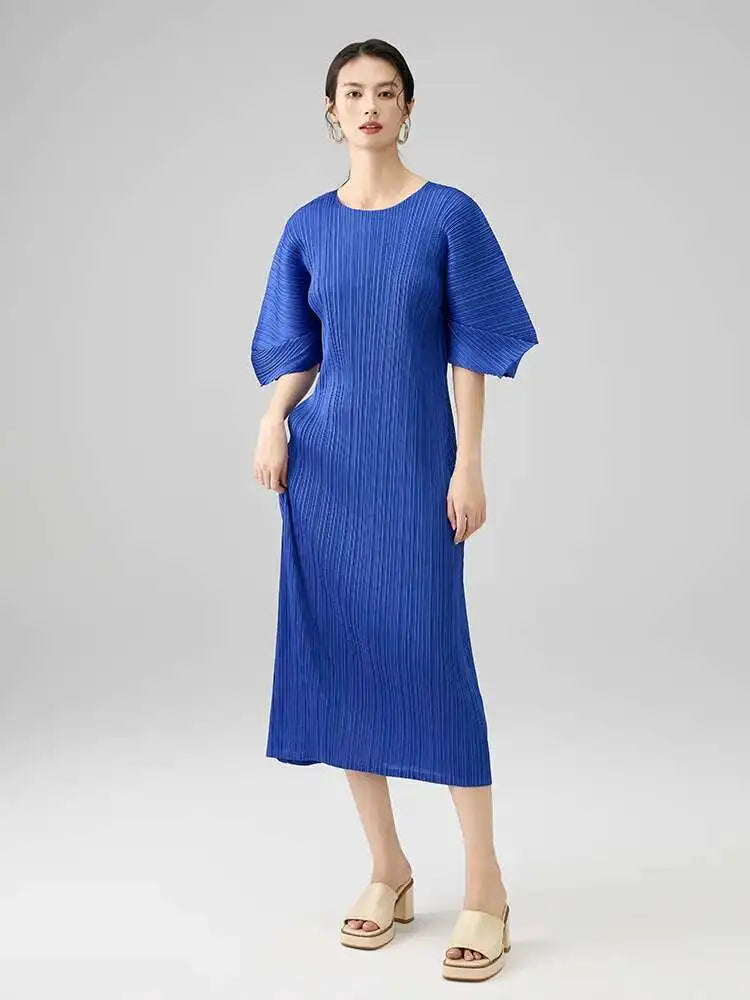 LANMREM Summer Pleated Dress Women New Casual O-neck Niche Design Dropped Shoulder Short Sleeve Dresses