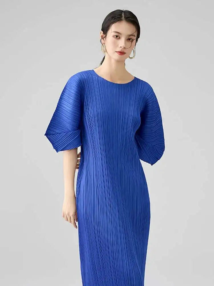 LANMREM Summer Pleated Dress Women New Casual O-neck Niche Design Dropped Shoulder Short Sleeve Dresses