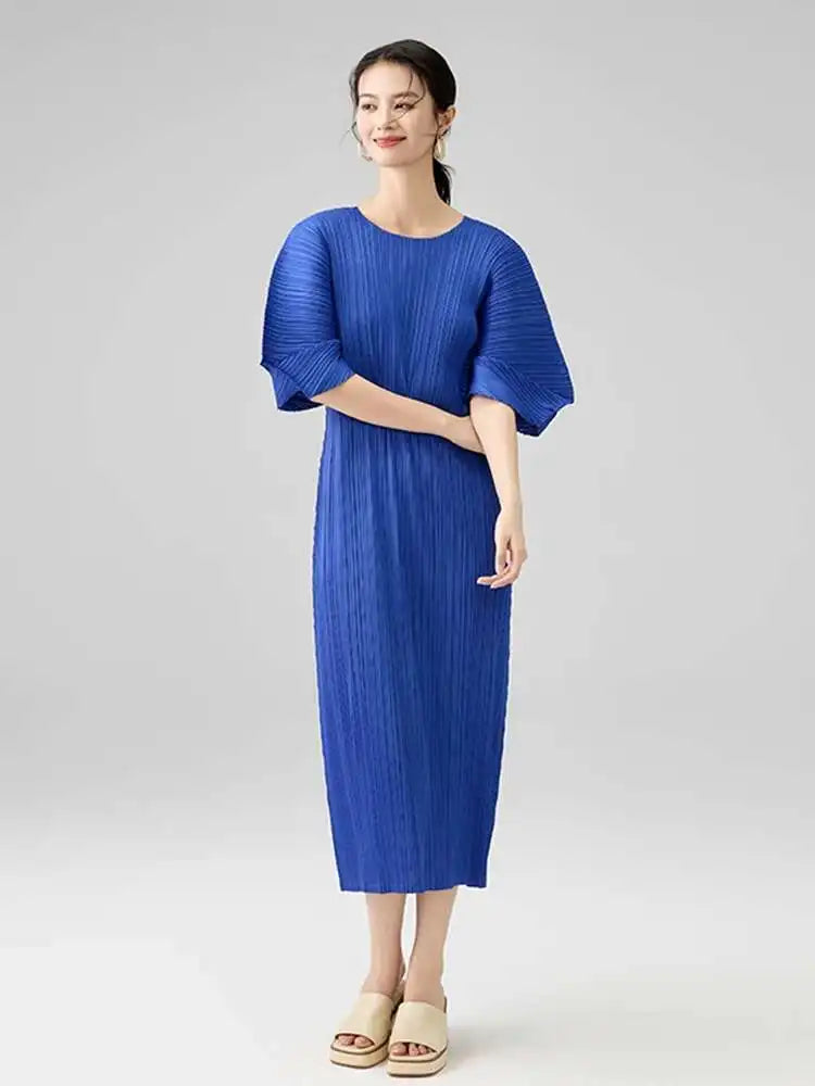 LANMREM Summer Pleated Dress Women New Casual O-neck Niche Design Dropped Shoulder Short Sleeve Dresses